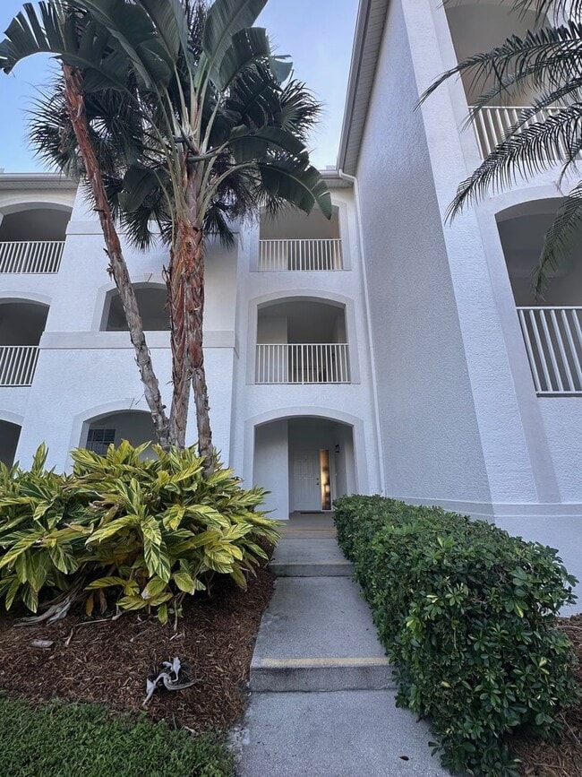 Building Photo - Fully Furnished Seasonal Condo Rental in Windstar-AVAIL DEC/JAN