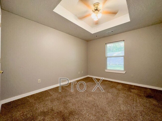 Building Photo - 1446 N Dawn Dr