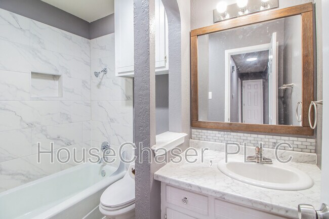 Building Photo - 5515 1st St