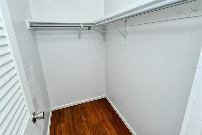 Building Photo - 3137 Lockwood Terrace