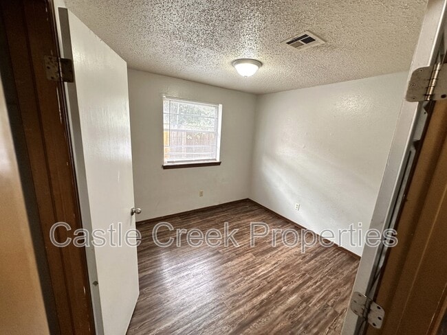 Building Photo - 5305 Brookdale Dr