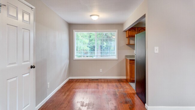 Building Photo - Charming 3BR Home with Massive Fenced in Yard