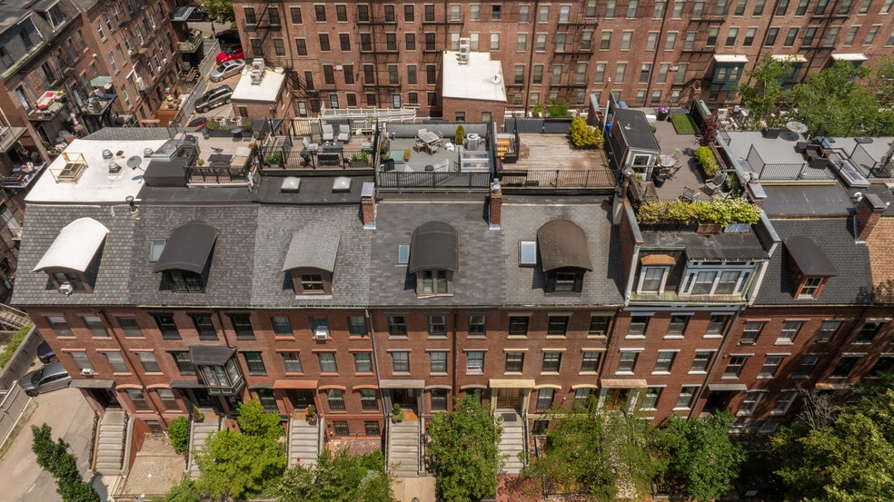 Building Photo - 71 Rutland St