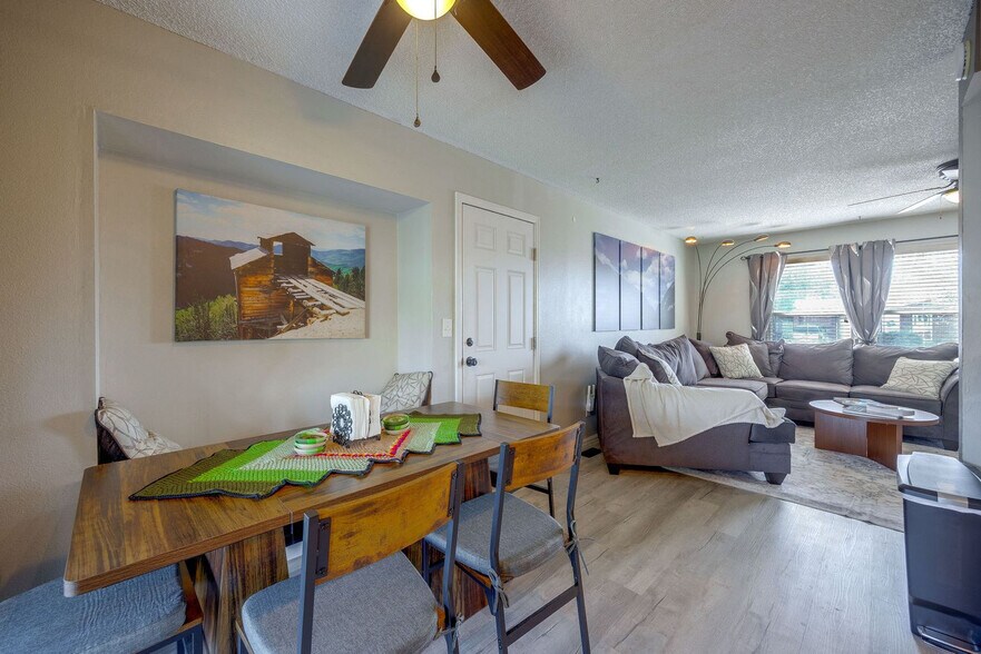 Building Photo - 6650 Parkridge Ct