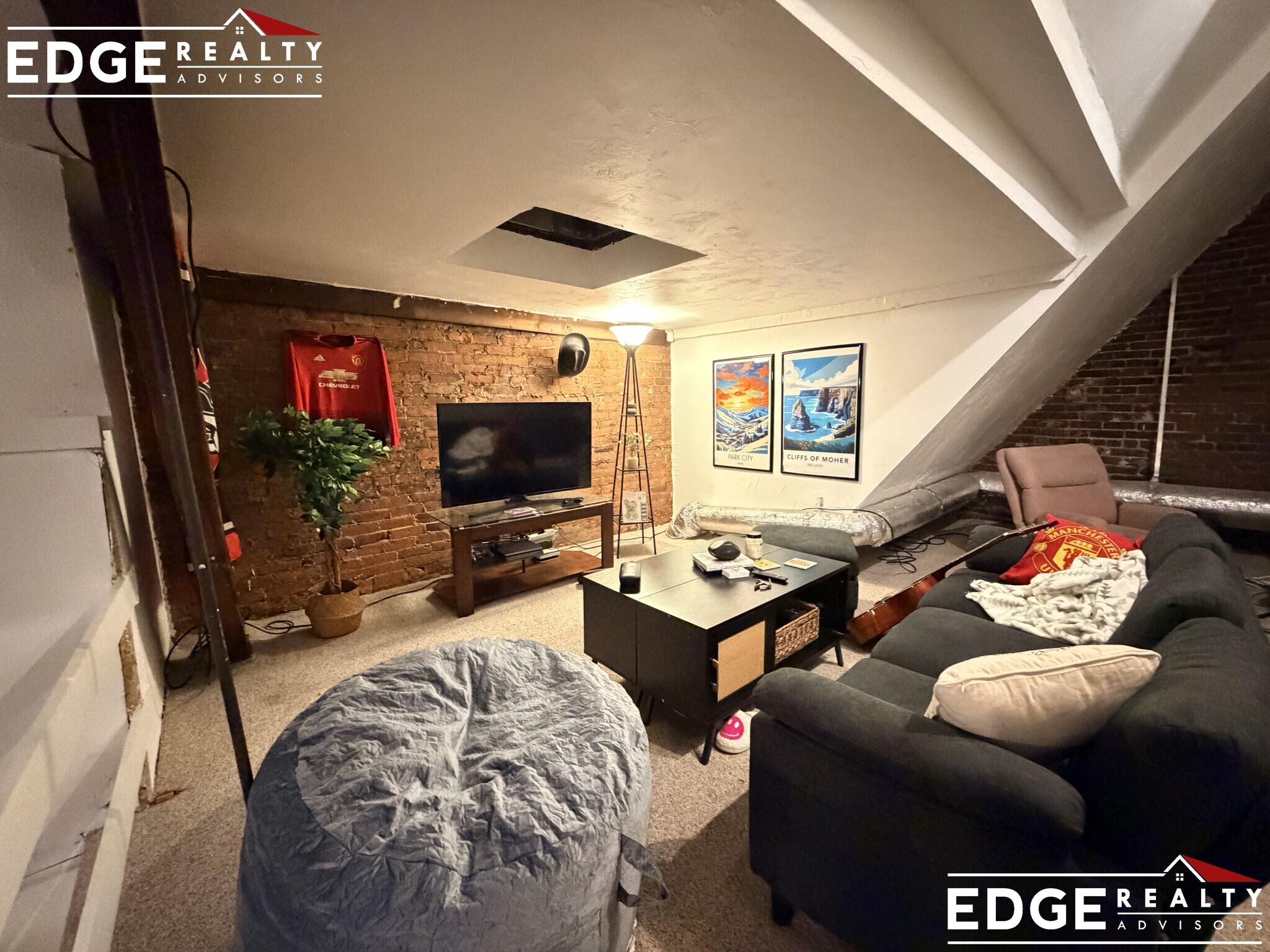 Building Photo - 1798 Beacon St