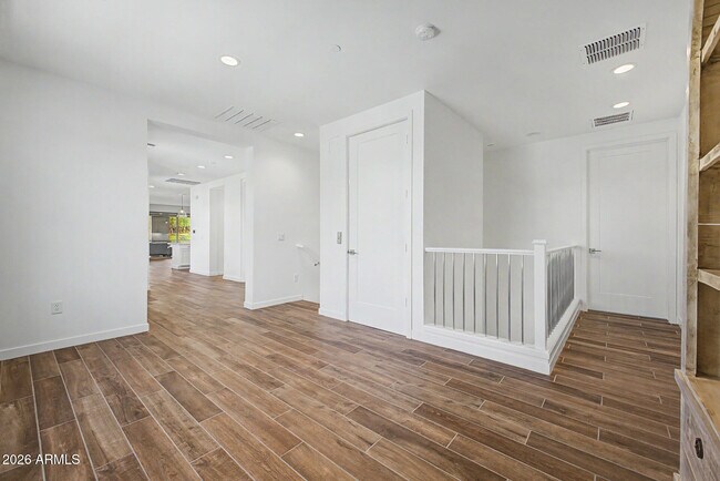 Building Photo - 11673 N 136th St