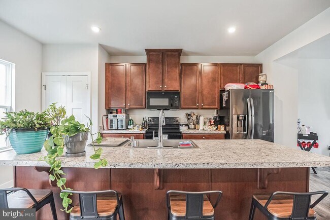 Building Photo - 28 Sparrow Cir