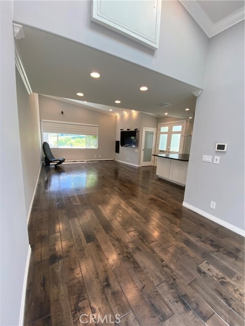 Building Photo - 520 Calle Aragon