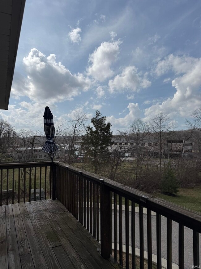 Building Photo - 2320 S Samuel Ln