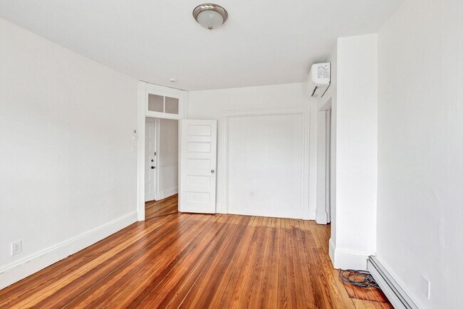 Building Photo - 864 Huntington Ave