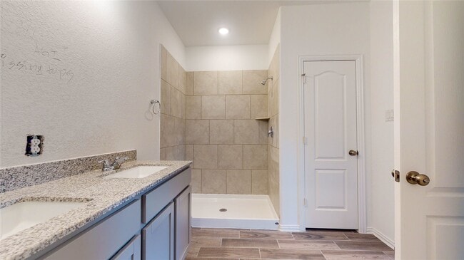 Building Photo - 31319 Black Frst Xing