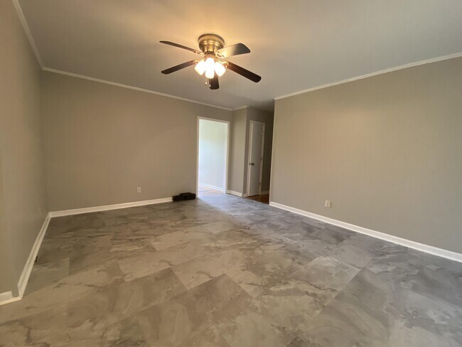 Building Photo - 5421 Silver Pine Ct