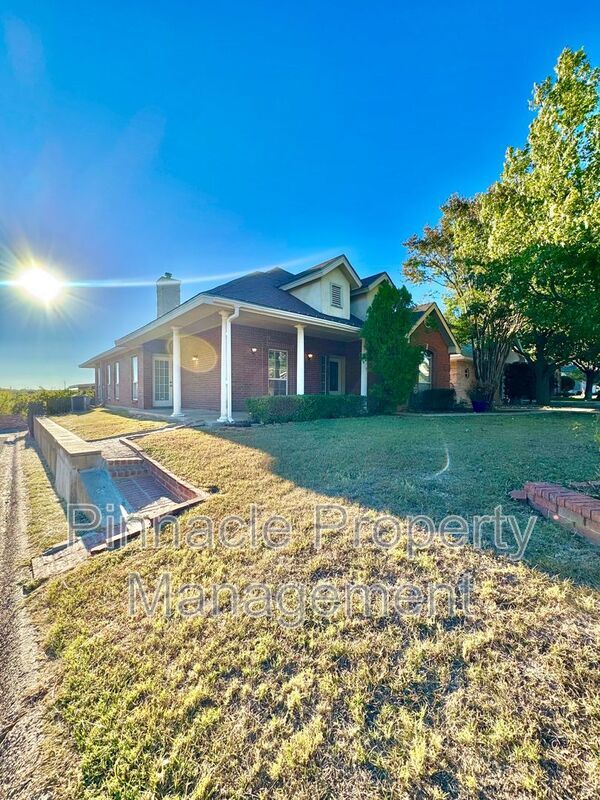 Building Photo - 1 Southridge Dr