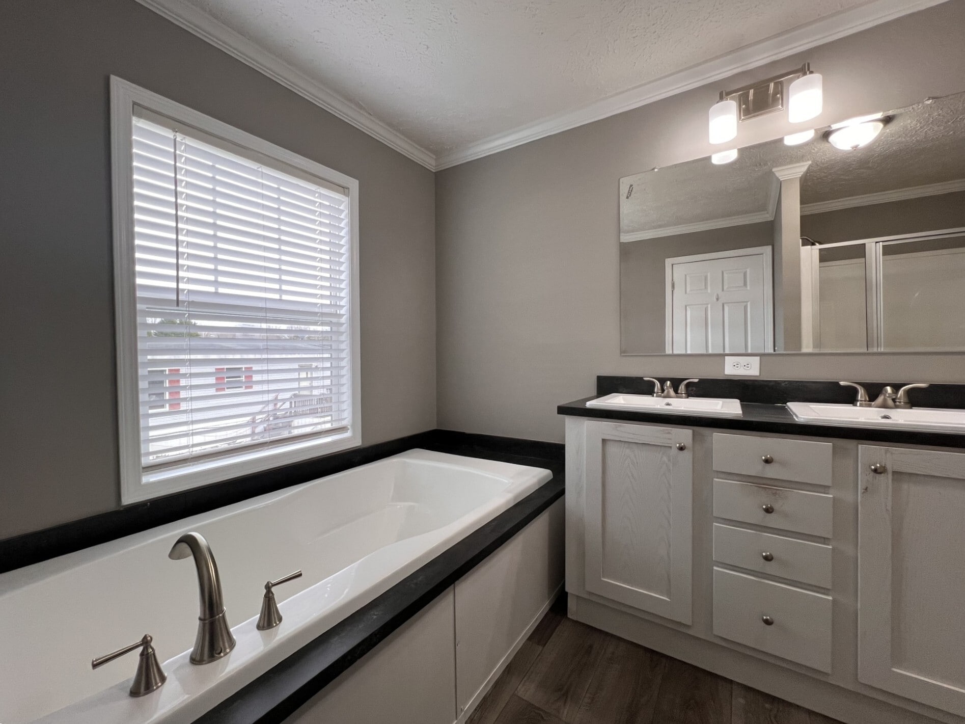 Building Photo - 258 Field Pine Dr