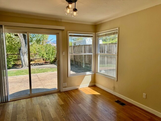 Building Photo - Charming single level home in Walnut Creek...