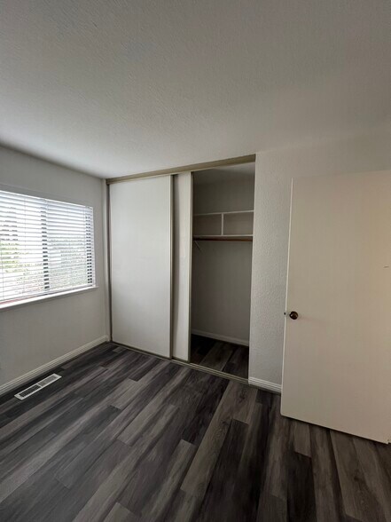 Building Photo - 2609 Westberry Dr