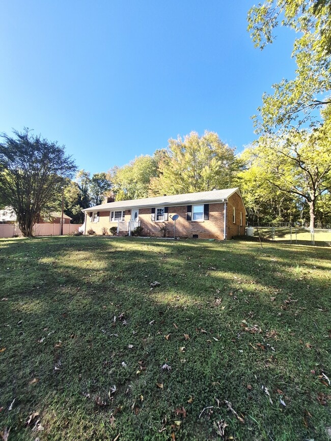 Building Photo - 7820 Conifer Rd