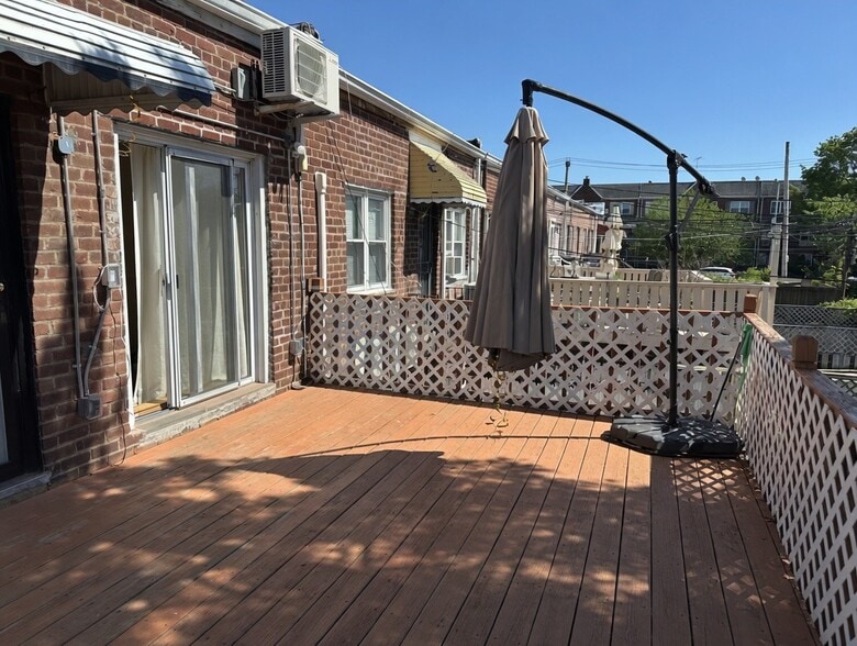 Back deck - 2370 Brigham St