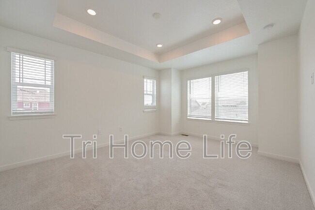 Building Photo - 17676 Olive St