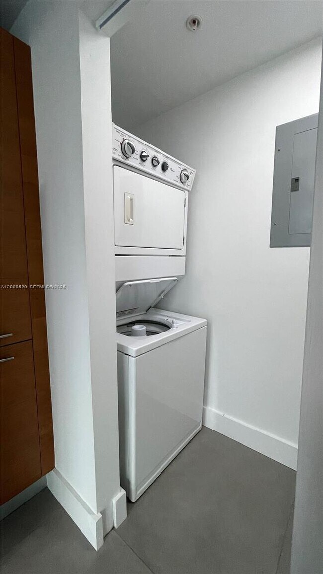 Building Photo - 244 Biscayne Blvd