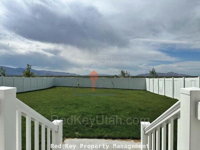 Building Photo - Osprey Dr. Single Family Home