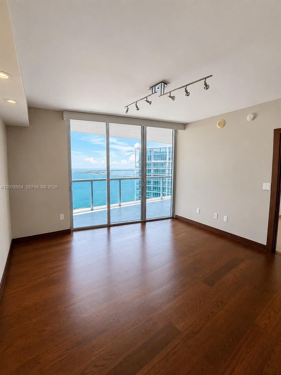 Building Photo - 465 Brickell Ave