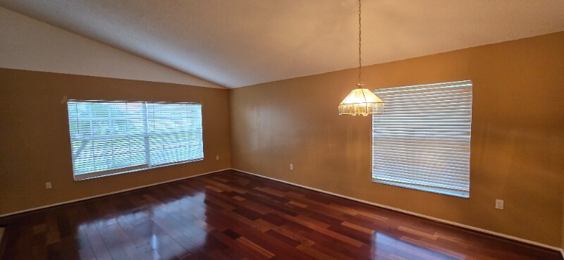 Building Photo - 990 Kenbar St