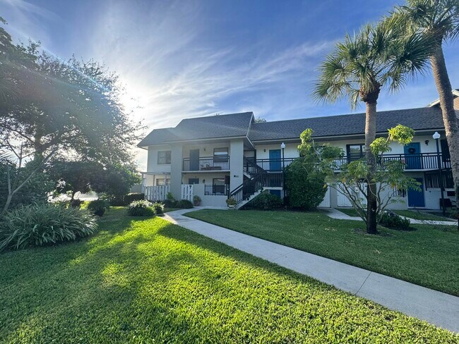 Building Photo - 2018 SW 29th Ct