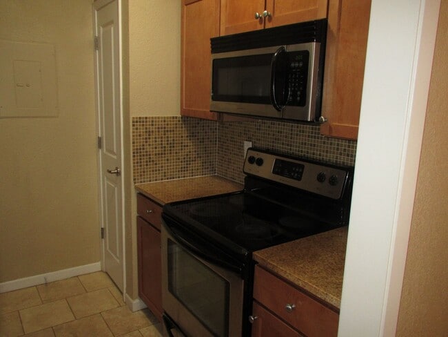 Building Photo - Adorable 1 bedroom apartment