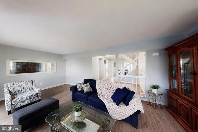 Building Photo - 18428 Point Seneca Pl