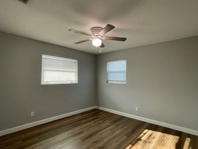 Building Photo - 406 Robalo Ct
