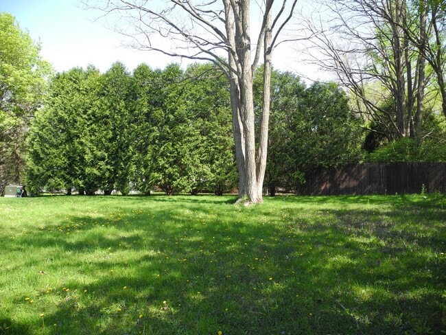 Building Photo - 6702 Jacobs Way