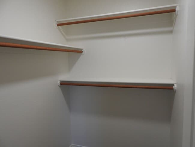 Building Photo - Beautiful 3+2 Corner Lot home near the Golf Course!