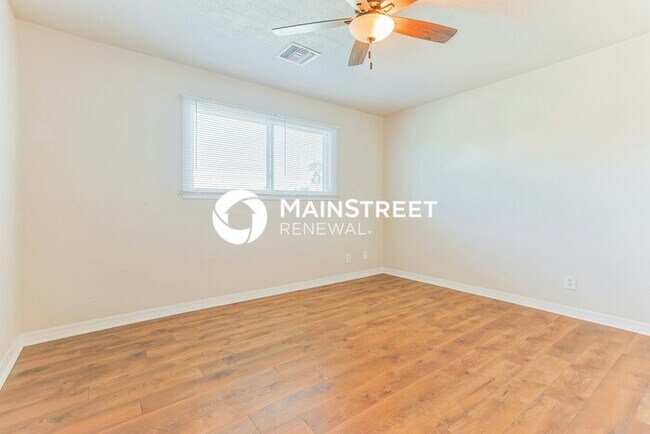 Building Photo - 3 Bedroom Pet-Friendly Home in MESA, AZ with Main Street Renewal