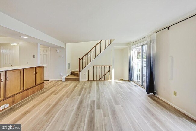 Building Photo - 11924 Redtree Way
