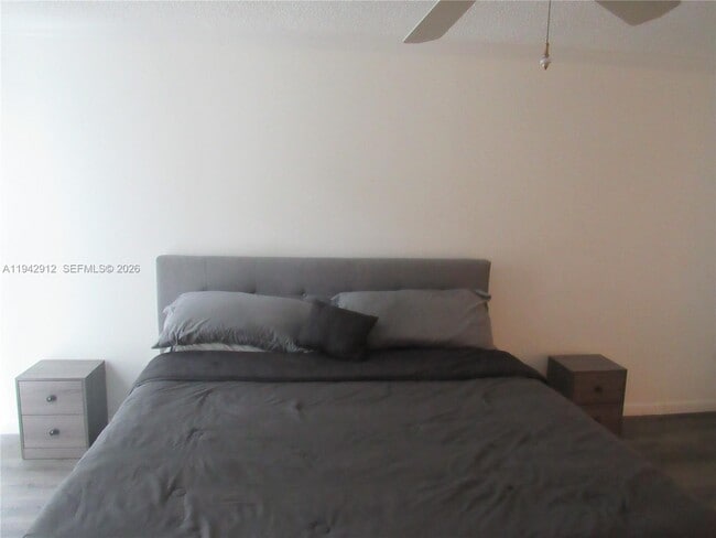 Building Photo - 1101 River Reach Dr