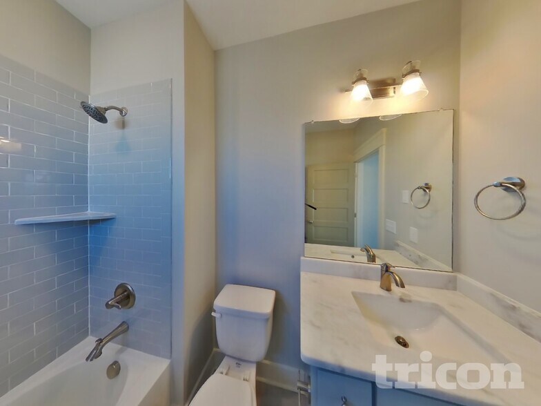 Building Photo - 1257 Hillwood Private Cove