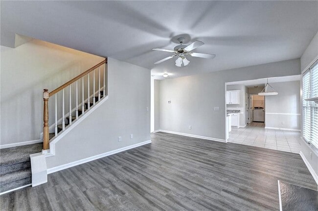 Building Photo - 3460 Maple Terrace Dr