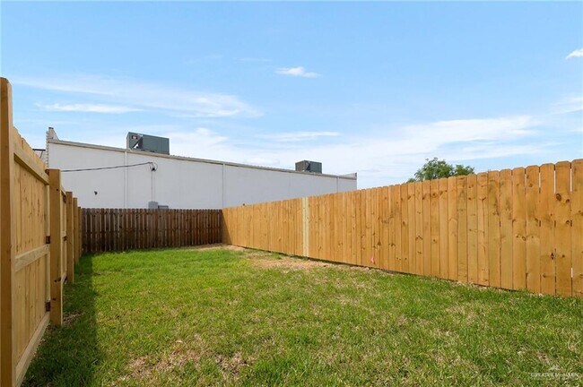 Building Photo - 3842 N Mezcal Dr