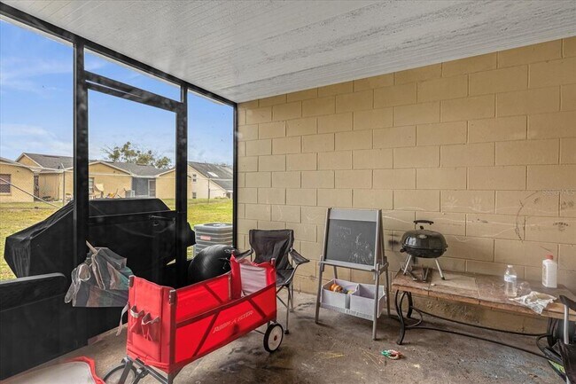 Building Photo - 1267 Woodman Way