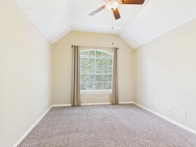 Building Photo - 5006 Fern Garden Ct