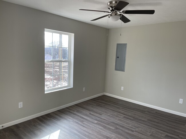 Building Photo - 515 Coile Rd