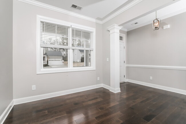 Building Photo - 190 Grey Hawk Dr