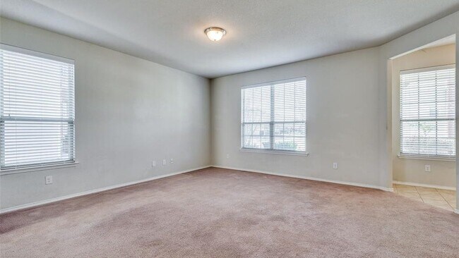 Building Photo - 712 Whitemarsh Dr