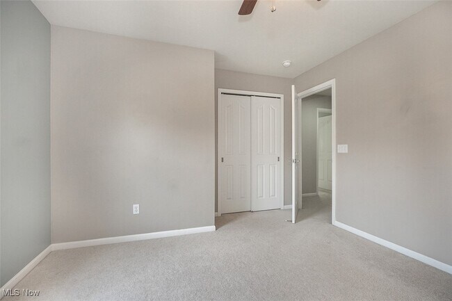 Building Photo - 2553 Seton Dr