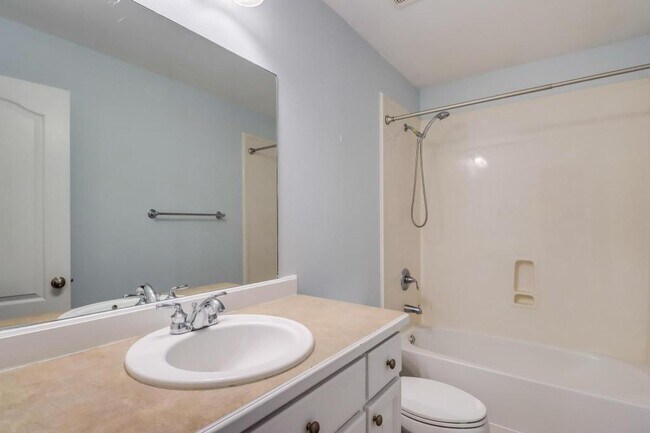 Building Photo - 17259 Moran Rd