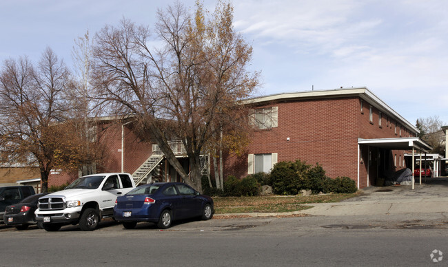 Primary Photo - Foothill Terrace Apartments