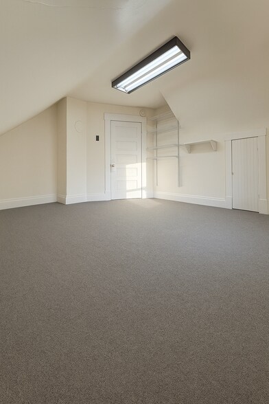 Building Photo - 370 Falling Run Rd