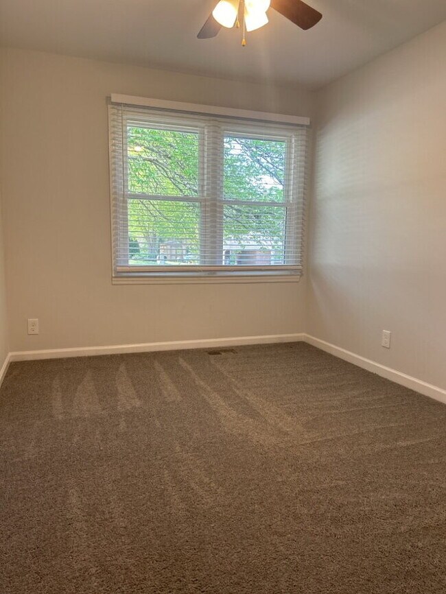 Building Photo - "Charming 3-Bedroom Retreat with 2 Full Baths in Piedmont – Cozy Comfort Awaits!"