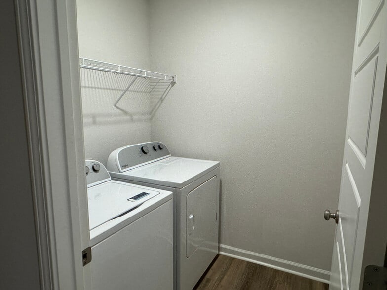 Building Photo - 6087 Unbridled Lp